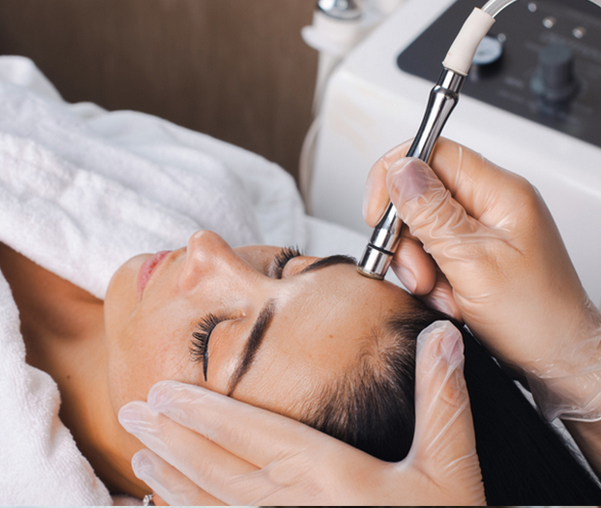 MICRODERMABRASION FACIAL image